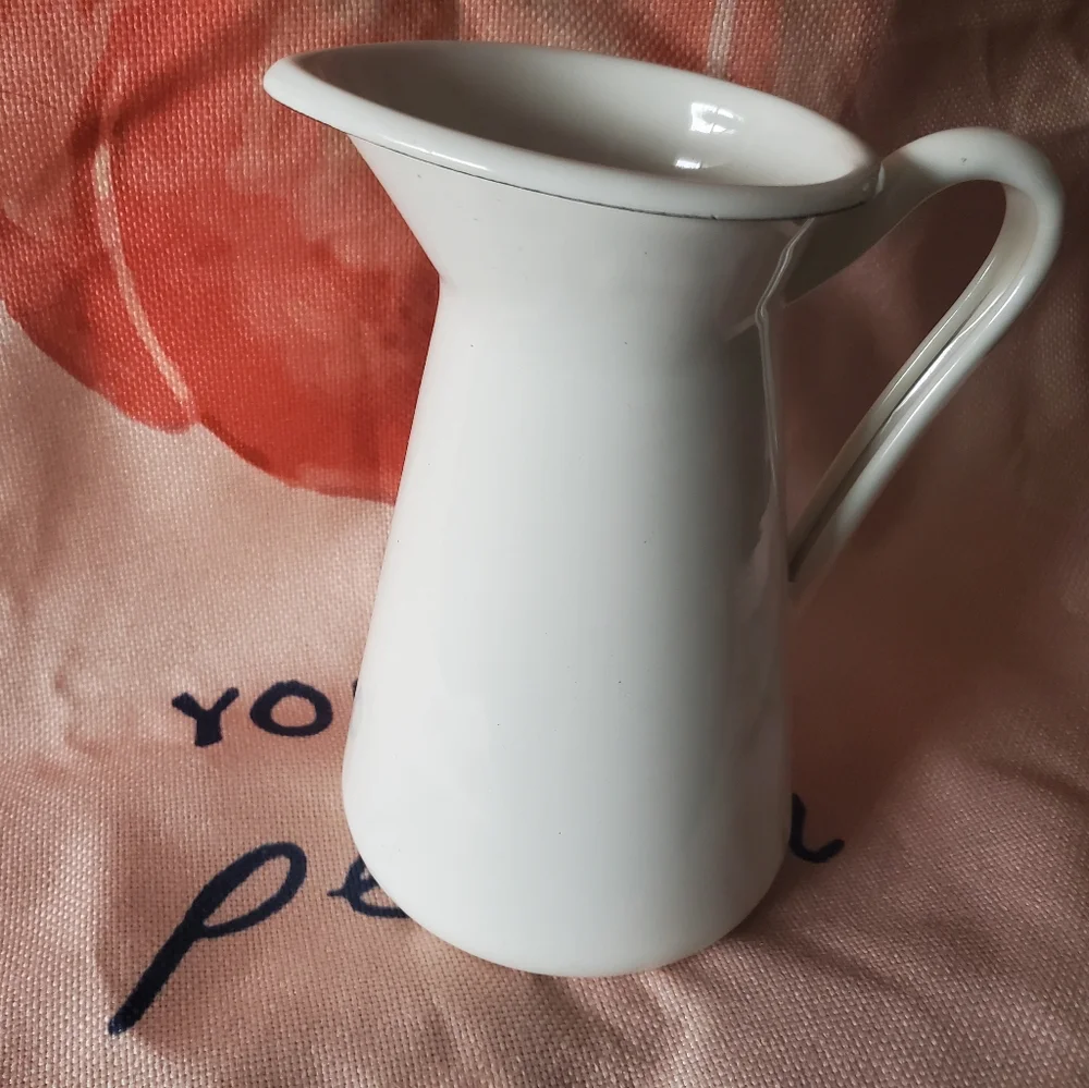 Enamel cream milk Pitcher
